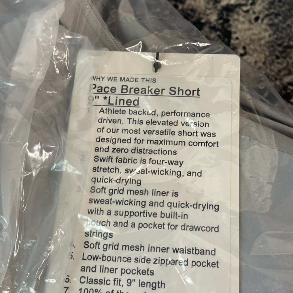 Lululemon Pace Breaker Short 9"
Lined - Picture 5 of 7